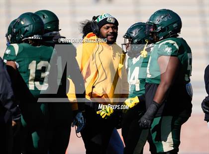 Thumbnail 1 in DeSoto vs. Southlake Carroll (UIL 6A D2 Semifinal Playoff) photogallery.