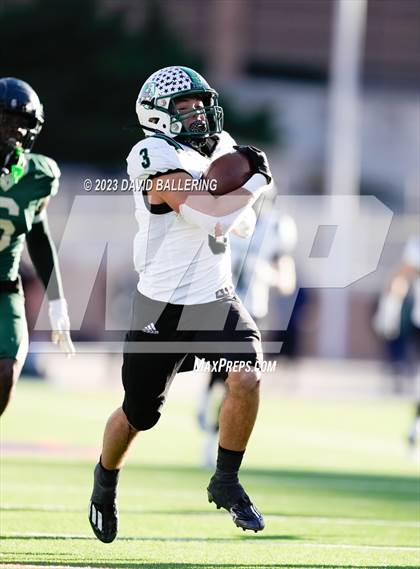 Thumbnail 2 in DeSoto vs. Southlake Carroll (UIL 6A D2 Semifinal Playoff) photogallery.