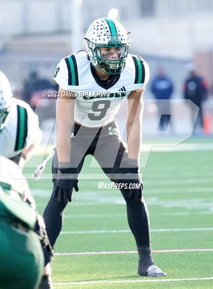 Thumbnail 2 in DeSoto vs. Southlake Carroll (UIL 6A D2 Semifinal Playoff) photogallery.