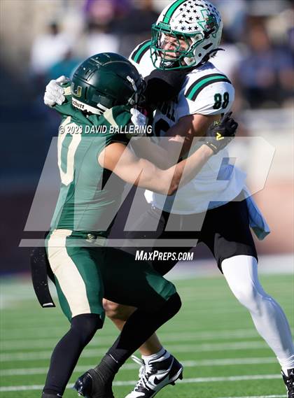 Thumbnail 2 in DeSoto vs. Southlake Carroll (UIL 6A D2 Semifinal Playoff) photogallery.