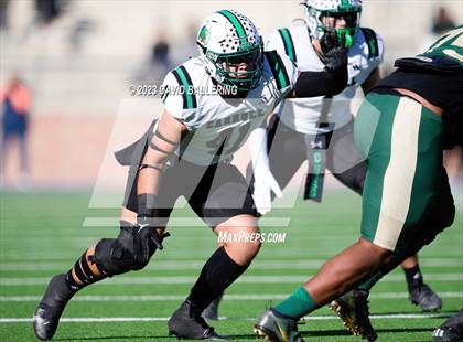Thumbnail 1 in DeSoto vs. Southlake Carroll (UIL 6A D2 Semifinal Playoff) photogallery.