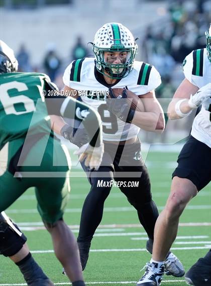 Thumbnail 3 in DeSoto vs. Southlake Carroll (UIL 6A D2 Semifinal Playoff) photogallery.