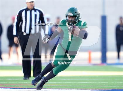 Thumbnail 1 in DeSoto vs. Southlake Carroll (UIL 6A D2 Semifinal Playoff) photogallery.