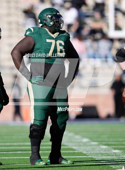 Thumbnail 1 in DeSoto vs. Southlake Carroll (UIL 6A D2 Semifinal Playoff) photogallery.