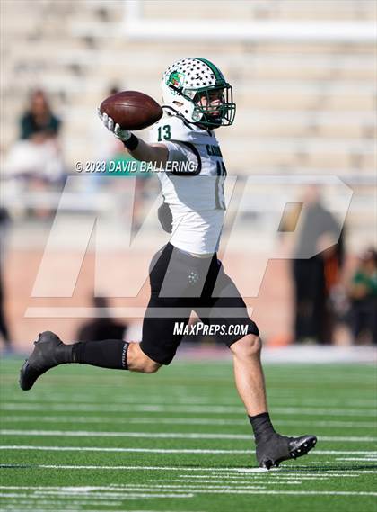Thumbnail 1 in DeSoto vs. Southlake Carroll (UIL 6A D2 Semifinal Playoff) photogallery.