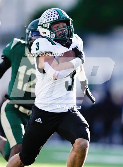 Thumbnail 1 in DeSoto vs. Southlake Carroll (UIL 6A D2 Semifinal Playoff) photogallery.