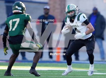 Thumbnail 1 in DeSoto vs. Southlake Carroll (UIL 6A D2 Semifinal Playoff) photogallery.