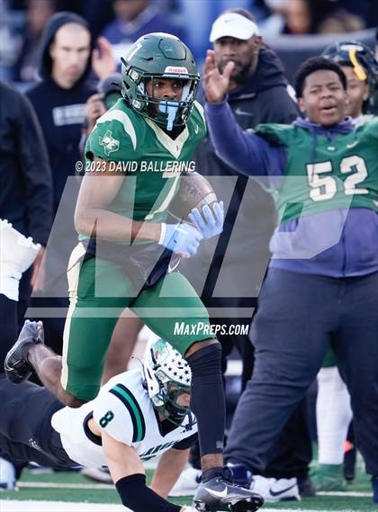 Thumbnail 1 in DeSoto vs. Southlake Carroll (UIL 6A D2 Semifinal Playoff) photogallery.