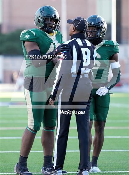 Thumbnail 1 in DeSoto vs. Southlake Carroll (UIL 6A D2 Semifinal Playoff) photogallery.