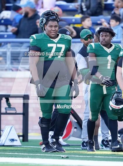 Thumbnail 1 in DeSoto vs. Southlake Carroll (UIL 6A D2 Semifinal Playoff) photogallery.