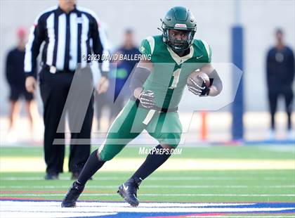 Thumbnail 2 in DeSoto vs. Southlake Carroll (UIL 6A D2 Semifinal Playoff) photogallery.