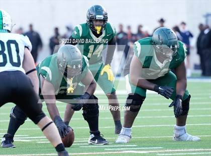 Thumbnail 1 in DeSoto vs. Southlake Carroll (UIL 6A D2 Semifinal Playoff) photogallery.