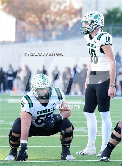 Thumbnail 1 in DeSoto vs. Southlake Carroll (UIL 6A D2 Semifinal Playoff) photogallery.