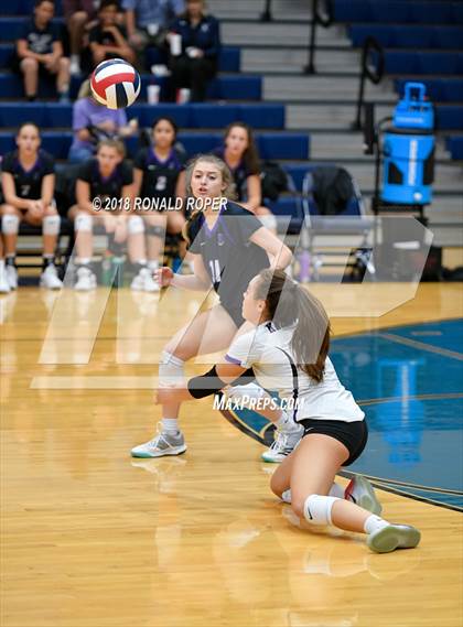 Thumbnail 2 in Independence @ Wylie East photogallery.