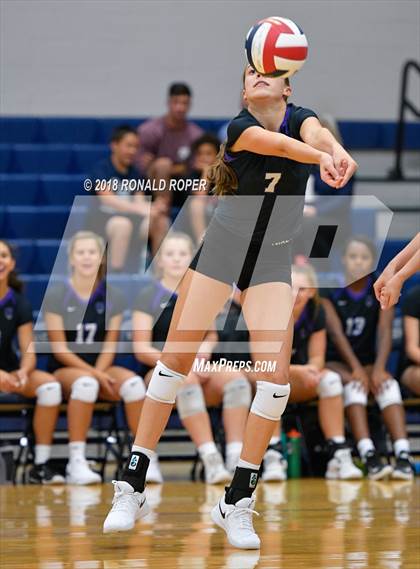 Thumbnail 2 in Independence @ Wylie East photogallery.