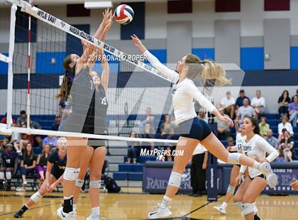 Thumbnail 2 in Independence @ Wylie East photogallery.