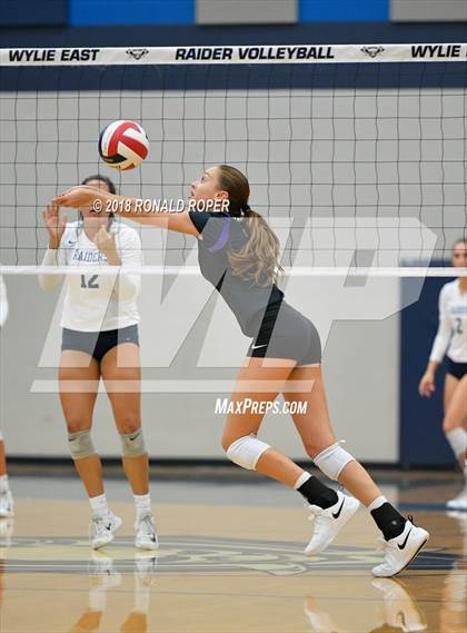 Thumbnail 3 in Independence @ Wylie East photogallery.