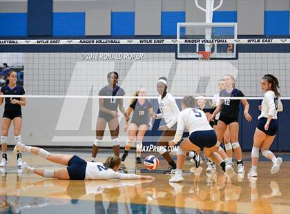 Thumbnail 1 in Independence @ Wylie East photogallery.
