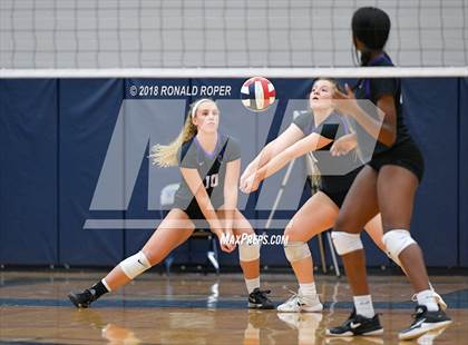 Thumbnail 3 in Independence @ Wylie East photogallery.