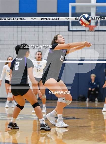 Thumbnail 1 in Independence @ Wylie East photogallery.