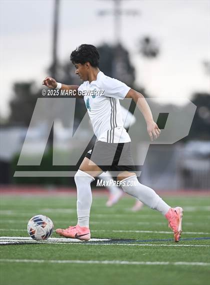 Thumbnail 3 in Sultana vs. Bishop Amat (CIF-SS Divison 1 Final) photogallery.
