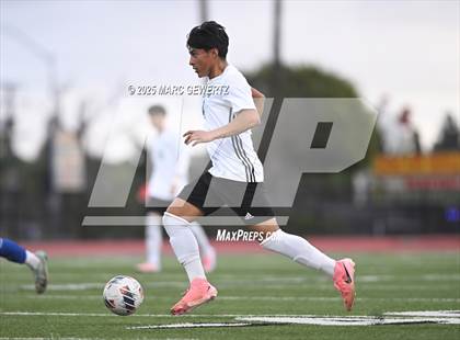 Thumbnail 2 in Sultana vs. Bishop Amat (CIF-SS Divison 1 Final) photogallery.