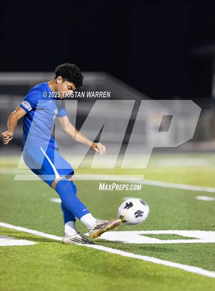 Thumbnail 3 in Lewisburg vs Gulfport photogallery.