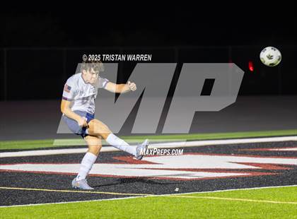 Thumbnail 1 in Lewisburg vs Gulfport photogallery.