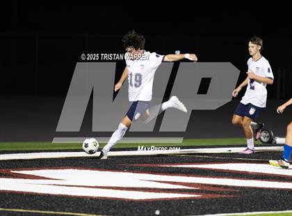 Thumbnail 1 in Lewisburg vs Gulfport photogallery.