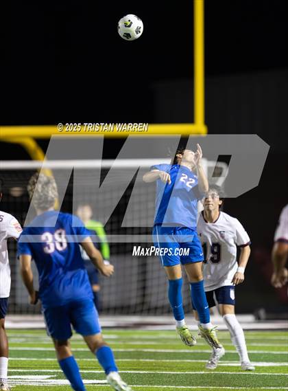 Thumbnail 2 in Lewisburg vs Gulfport photogallery.