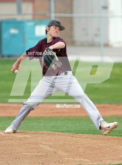 Thumbnail 1 in Rocky Mountain vs Horizon photogallery.