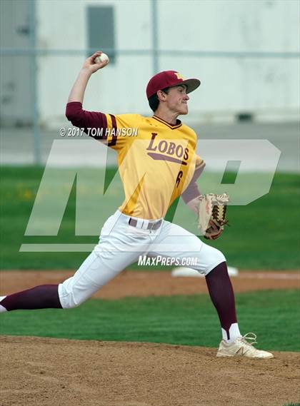 Thumbnail 1 in Rocky Mountain vs Horizon photogallery.