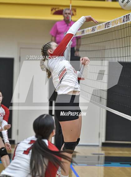 Thumbnail 3 in Cobre vs. Taos photogallery.