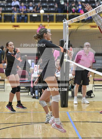 Thumbnail 2 in Cobre vs. Taos photogallery.