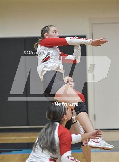 Thumbnail 3 in Cobre vs. Taos photogallery.