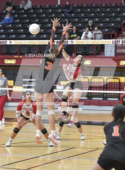 Thumbnail 3 in Cobre vs. Taos photogallery.