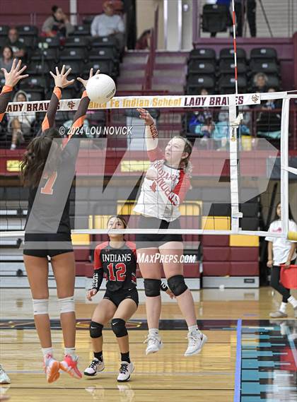 Thumbnail 2 in Cobre vs. Taos photogallery.
