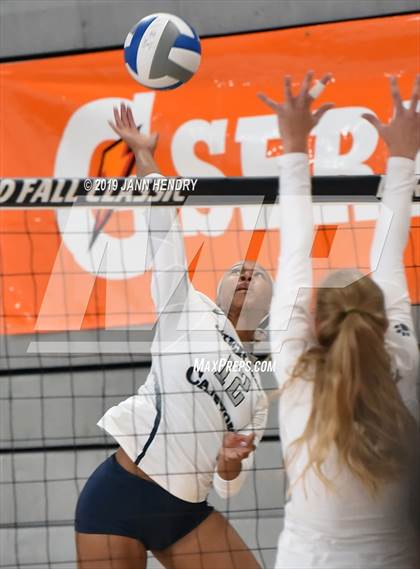 Thumbnail 1 in Sierra Canyon vs. Marin Catholic (Durango Fall Classic) photogallery.