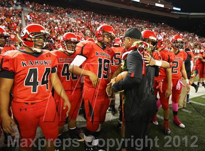 Thumbnail 2 in Kahuku vs. Punahou (HHSAA D1 Final) photogallery.
