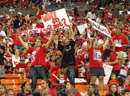 Thumbnail 1 in Kahuku vs. Punahou (HHSAA D1 Final) photogallery.