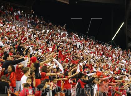 Thumbnail 2 in Kahuku vs. Punahou (HHSAA D1 Final) photogallery.