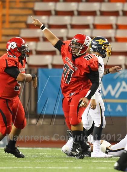 Thumbnail 2 in Kahuku vs. Punahou (HHSAA D1 Final) photogallery.