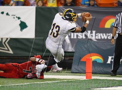 Thumbnail 1 in Kahuku vs. Punahou (HHSAA D1 Final) photogallery.