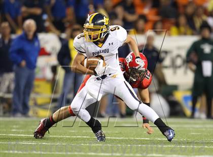 Thumbnail 3 in Kahuku vs. Punahou (HHSAA D1 Final) photogallery.