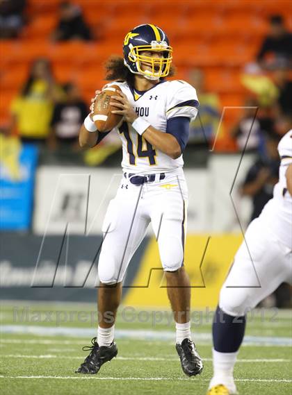 Thumbnail 3 in Kahuku vs. Punahou (HHSAA D1 Final) photogallery.