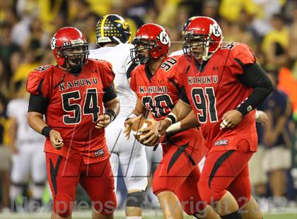 Thumbnail 3 in Kahuku vs. Punahou (HHSAA D1 Final) photogallery.