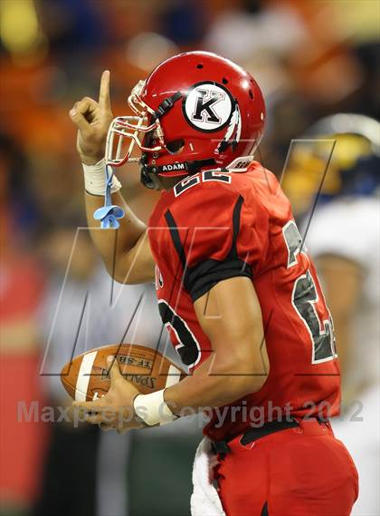 Thumbnail 2 in Kahuku vs. Punahou (HHSAA D1 Final) photogallery.