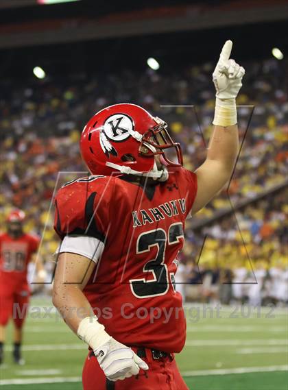 Thumbnail 1 in Kahuku vs. Punahou (HHSAA D1 Final) photogallery.