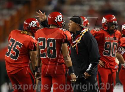 Thumbnail 1 in Kahuku vs. Punahou (HHSAA D1 Final) photogallery.