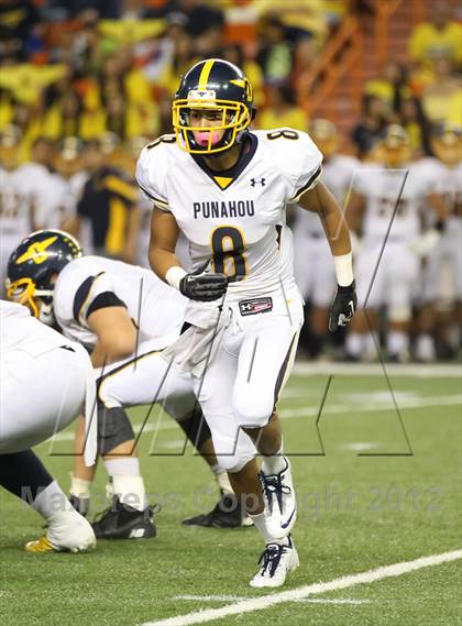 Thumbnail 3 in Kahuku vs. Punahou (HHSAA D1 Final) photogallery.